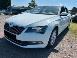 Weiß Gebraucht 2017 Skoda Superb Style Kombi | 14.990 € (Fairer Preis)