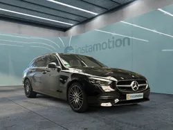 Schwarz Gebraucht 2025 Mercedes 180 Avantgarde Limousine | 43.940 € (Teuer)