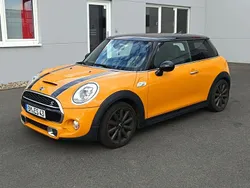 Gelb Gebraucht 2017 Mini Cooper SD Kleinwagen | 12.490 € (Superpreis)
