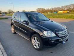 Schwarz Gebraucht 2006 Mercedes ML320 SUV | 6.990 € (Superpreis)
