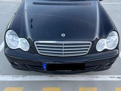 Schwarz Gebraucht 2006 Mercedes C180 Classic Limousine | 7.500 €