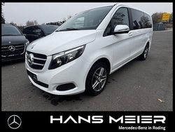 Weiß Gebraucht 2019 Mercedes V200 Van / Kleinbus | 32.980 € (Teuer)