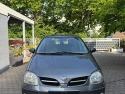 Grau Gebraucht 2005 Nissan Almera Tino Acenta+ Van / Kleinbus | 2.250 € (Etwas zu teuer)