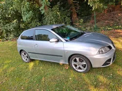 Silber Gebraucht 2009 Seat Ibiza Kleinwagen | 2.300 €
