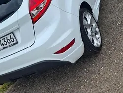 Weiß Gebraucht 2010 Ford Fiesta Sport Kleinwagen | 4.999 € (Fairer Preis)