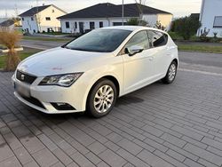 Weiß Gebraucht 2015 Seat Leon Style Kombi | 11.200 € (Fairer Preis)