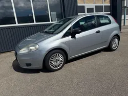 Grau Gebraucht 2006 Fiat Grande Punto Active Kleinwagen | 2.690 € (Fairer Preis)