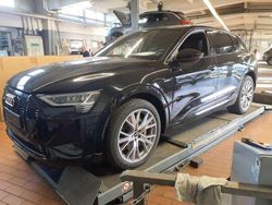 Mythosschwarz metallic Gebraucht 2022 Audi e-tron S-Line SUV | 34.770 € (Fairer Preis)