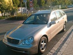 Gold Gebraucht 2003 Mercedes C200 Classic Kombi | 2.150 € (Fairer Preis)