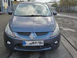 Grau Gebraucht 2009 Mitsubishi Grandis Intense Van / Kleinbus | 2.225 € (Guter Preis)
