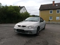 Silber Gebraucht 2003 Renault Mégane II Limousine | 500 €