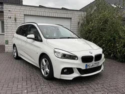 Weiß Gebraucht 2016 BMW 220 M Sport Van / Kleinbus | 18.000 € (Etwas zu teuer)
