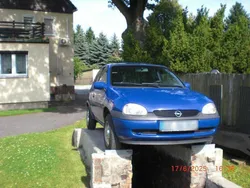 Blau Gebraucht 2000 Opel Corsa Kleinwagen | 900 € (Guter Preis)