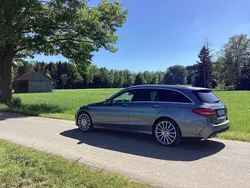 Grau Gebraucht 2017 Mercedes C220 AMG line Kombi | 17.999 € (Fairer Preis)