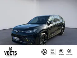 Grenadillschwarz metallic Gebraucht 2025 VW Tayron R-line SUV | 54.295 € (Guter Preis)