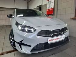 Grau Neu 2024 Kia Ceed 3 Limousine | 23.900 € (Guter Preis)