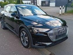 Schwarz Gebraucht 2020 Audi e-tron SUV | 23.990 € (Guter Preis)