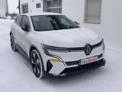 Weiß Gebraucht 2022 Renault Megane E-Tech Equilibre Limousine | 17.899 € (Guter Preis)