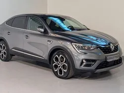 Grau Gebraucht 2022 Renault Arkana SUV | 20.990 € (Fairer Preis)