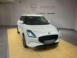 Pure white pearl (zvr) Neu 2025 Suzuki Swift Comfort+ Kleinwagen | 23.250 €