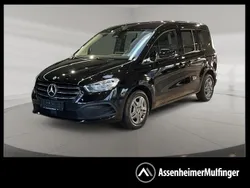 Schwarz Gebraucht 2022 Mercedes T180 Van / Kleinbus | 25.209 € (Guter Preis)