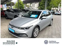 Reflexsilber metallic (metallic) Gebraucht 2022 VW Golf VIII Style Limousine | 25.950 € (Guter Preis)