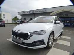 Weiß moonweiss metallic (metallic) Gebraucht 2021 Skoda Octavia Kombi | 24.580 € (Fairer Preis)