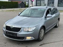 Grau Gebraucht 2011 Skoda Superb Ambition Kombi | 3.650 € (Fairer Preis)