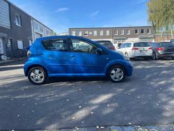 Blau Gebraucht 2010 Toyota Aygo Kleinwagen | 3.730 € (Fairer Preis)