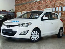 Weiß Gebraucht 2013 Hyundai i20 Edition Limousine | 3.480 € (Fairer Preis)