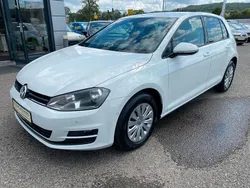 Weiß Gebraucht 2013 VW Golf VII Trendline Limousine | 7.950 € (Fairer Preis)
