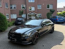 Schwarz Gebraucht 2012 Mercedes CLS500 Limousine | 23.700 €