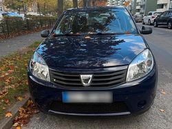 Blau Gebraucht 2011 Dacia Sandero Kleinwagen | 3.650 €