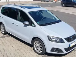 Weiß Gebraucht 2022 Seat Alhambra Van / Kleinbus | 30.499 € (Guter Preis)
