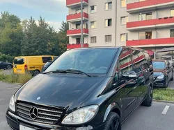 Schwarz Gebraucht 2009 Mercedes Viano Van / Kleinbus | 8.399 € (Fairer Preis)