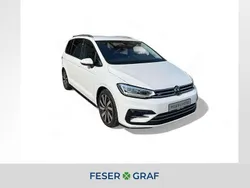 Pure white Gebraucht 2024 VW Touran Move Van / Kleinbus | 34.940 € (Guter Preis)