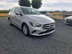 Iridiumsilber Gebraucht 2019 Mercedes B200 Van / Kleinbus | 20.900 € (Guter Preis)