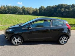 Schwarz Gebraucht 2012 Ford Fiesta Champions Edition Kleinwagen | 2.680 € (Fairer Preis)