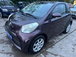 Deep amethyst mica metallic Gebraucht 2010 Toyota iQ Basis Kleinwagen | 5.990 € (Fairer Preis)