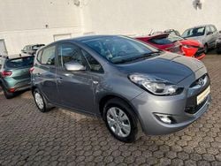 Grau metallic Gebraucht 2012 Hyundai ix20 Kleinwagen | 8.990 € (Fairer Preis)