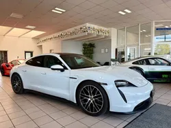 Carreraweißmetallic Gebraucht 2023 Porsche Taycan Performance Package Limousine | 65.850 € (Guter Preis)
