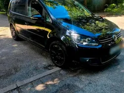 Schwarz Gebraucht 2012 VW Touran Van / Kleinbus | 3.999 € (Guter Preis)