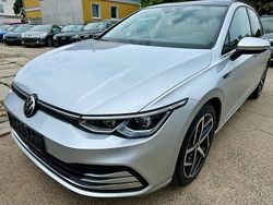 Silber Gebraucht 2020 VW Golf VIII Style Limousine | 15.999 €