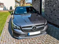 Grau Gebraucht 2017 Mercedes CLA220 Limousine | 21.800 € (Fairer Preis)