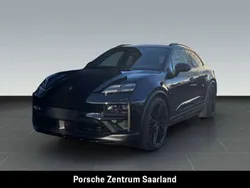 Tiefschwarzmetallic Gebraucht 2025 Porsche Macan Turbo Sport SUV | 119.851 € (Guter Preis)