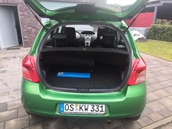 Grün Gebraucht 2009 Toyota Yaris Cool Limousine | 3.200 € (Etwas zu teuer)