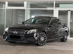 Schwarz Gebraucht 2017 Mercedes E220 AMG line Limousine | 16.999 € (Teuer)