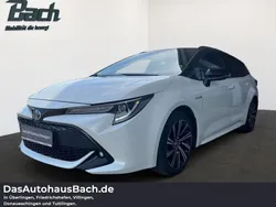 Weiß Gebraucht 2020 Toyota Corolla Team Kombi | 19.870 € (Fairer Preis)