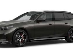 Sophistograu brillanteffekt Neu 2025 BMW 540 Performance Kombi | 81.750 € (Teuer)