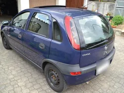 Blau Gebraucht 2003 Opel Corsa Enjoy Limousine | 990 € (Fairer Preis)